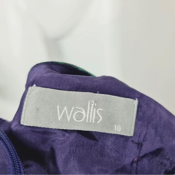 Wallis 
Purple Green Pattern Sleeveless Long Dress 
UK 10 
Zip 
Lined - Picture 5 of 6